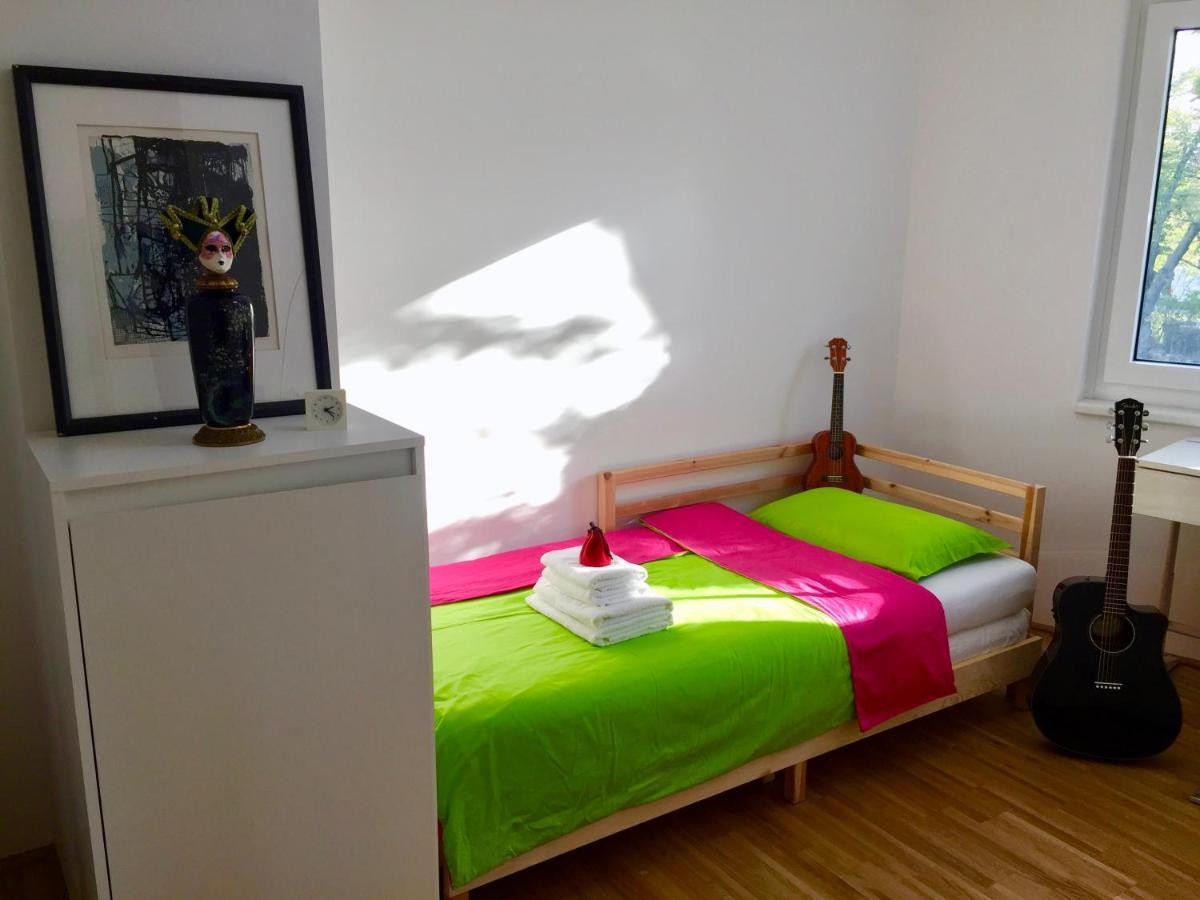 Cozy Danube Room - 15 Mins To Downtown Виена Екстериор снимка